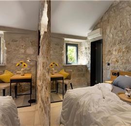 4 Bedroom Villa with Pool and Sea Views in Orašac, near Dubrovnik, Sleeps 8